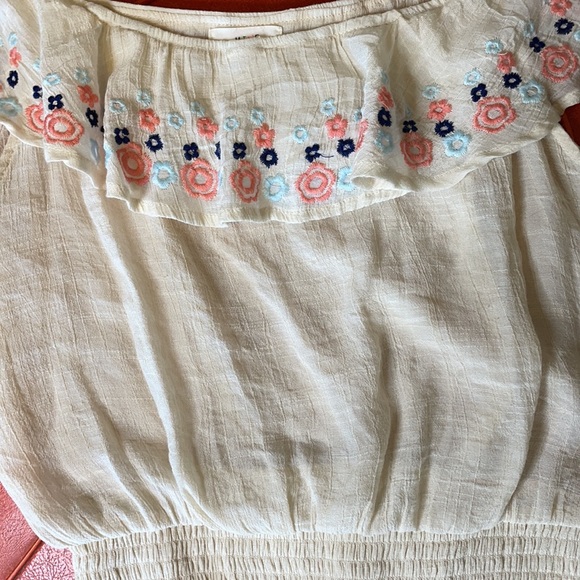 Off the shoulder crop top - Picture 2 of 4